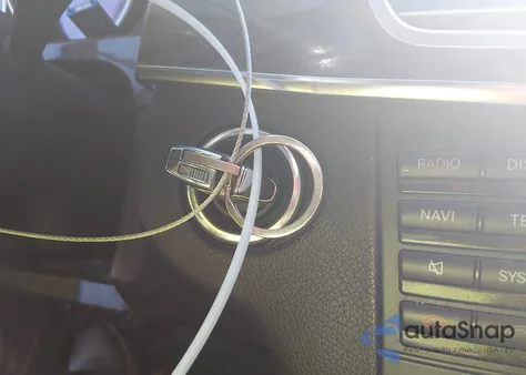 2014 Mercedes-Benz E 350 z USA, uszkodzony, nr VIN WDDHF5KB2EA842679